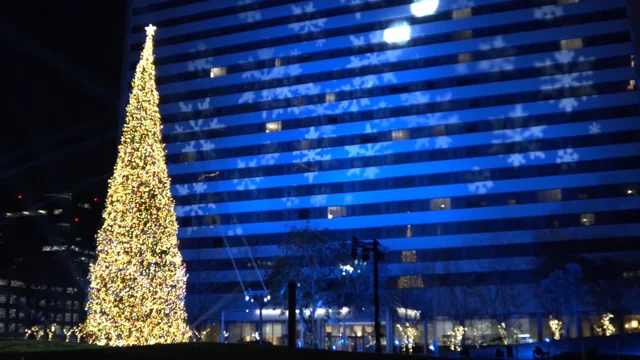 South Coast Plaza on X: 4 days until we light the Christmas Tree and kick  off the holidays.   / X