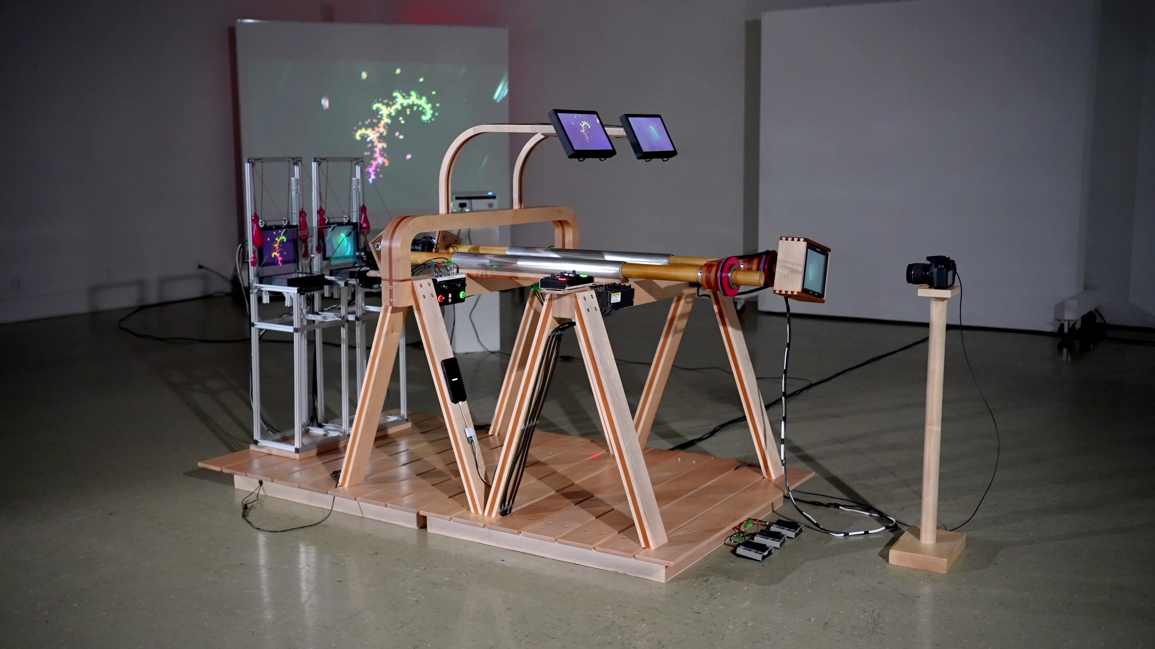 Video Feedback Kinetic Sculpture – Dave Blair Camera & Editing