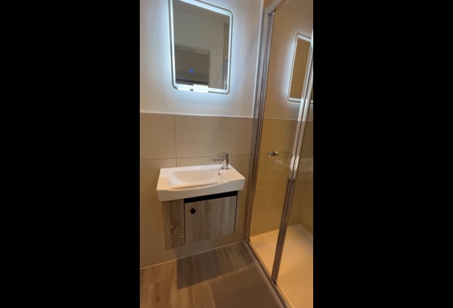 Beautiful En-Suite Rm Mapperley 650 Pcm inc Bills Main Photo