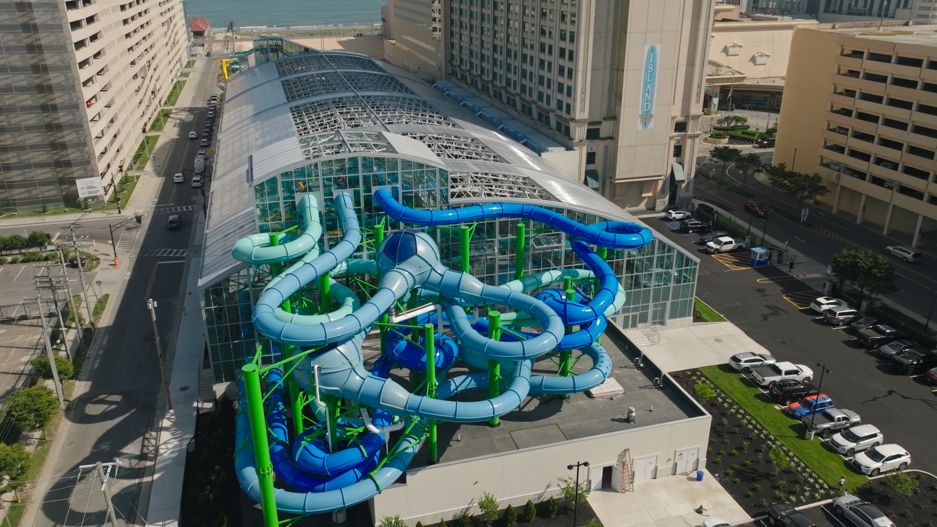 ISLAND_SHOWBOAT_WATERPARK_30_SOCIAL