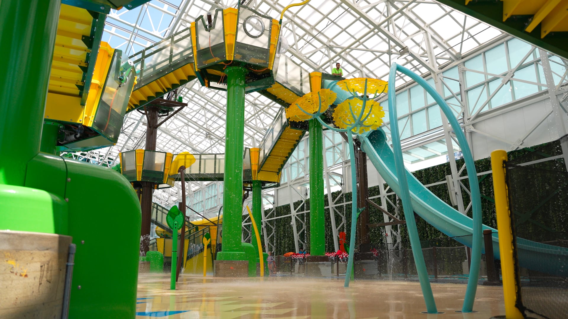 ISLAND_SHOWBOAT_WATERPARK_30_WEB_HEADER_