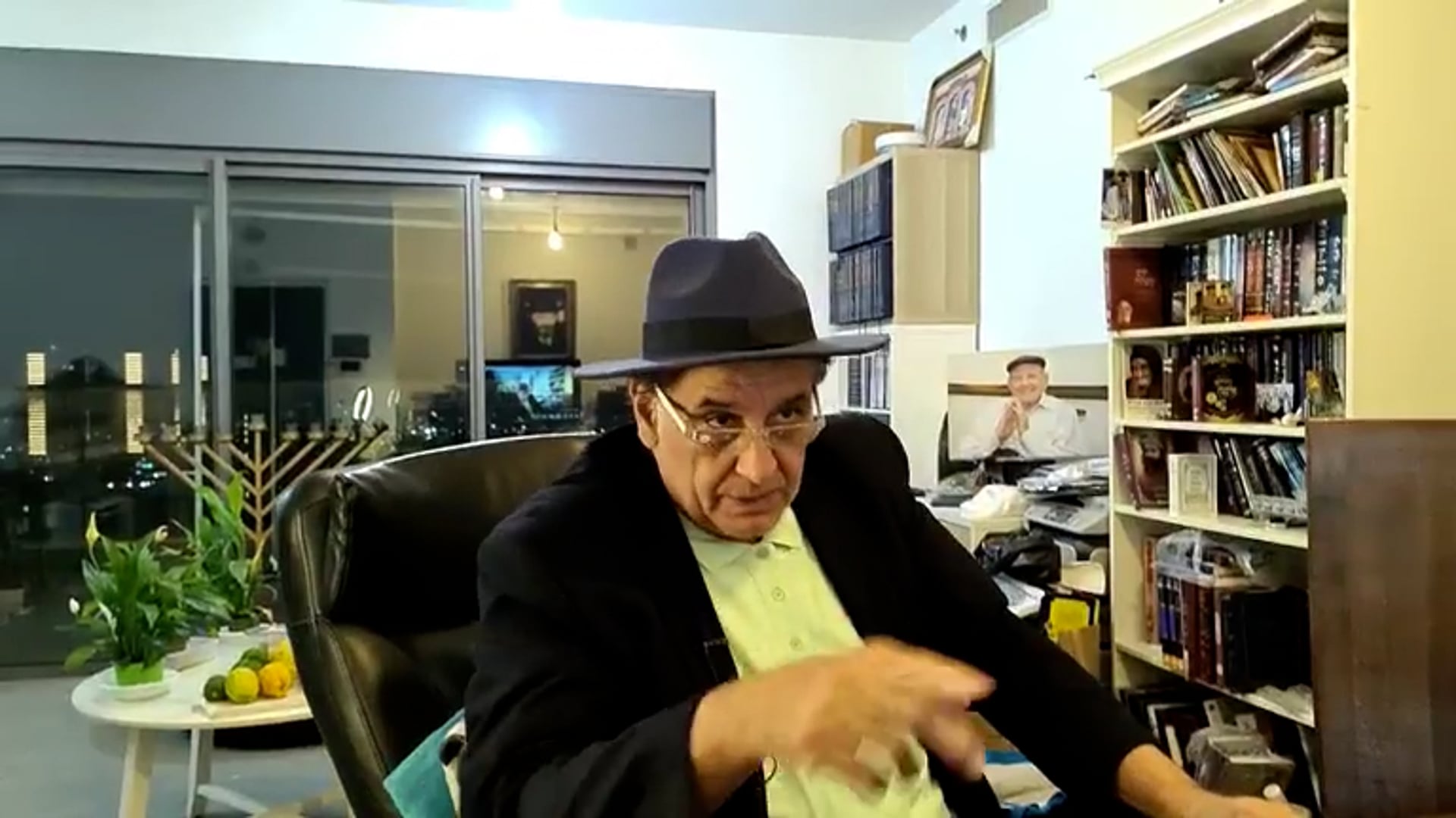 המשך שידור שנקטע על עץ הדעת והמרדעת.חיים איכר.17.10.23