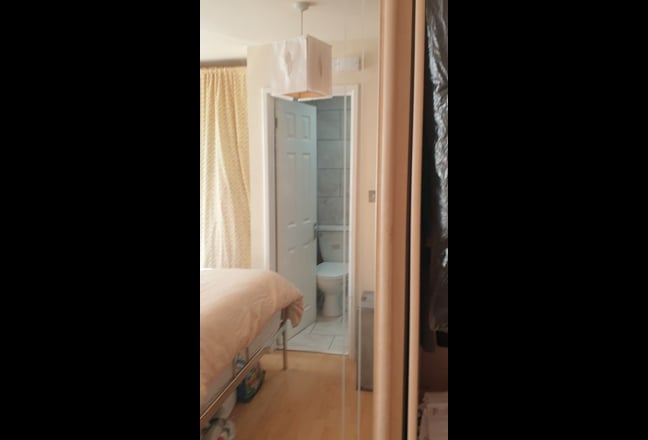 Large Double Room Main Photo