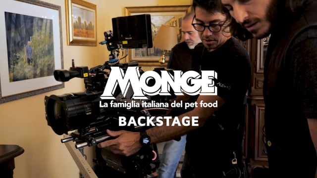Back stage Monge