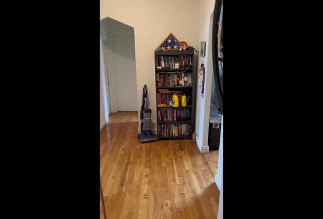 Huge Furnished Room in Bedford Park  Main Photo