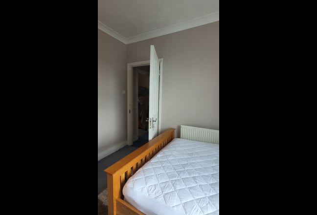 2 Double Rooms, South Norwood House, Croydon SE25 Main Photo