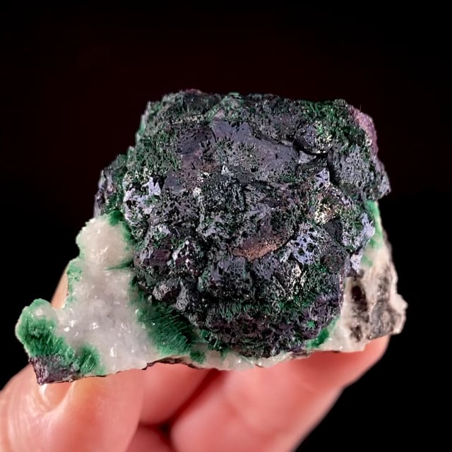 Cuprite coated by Malachite with Dolomite