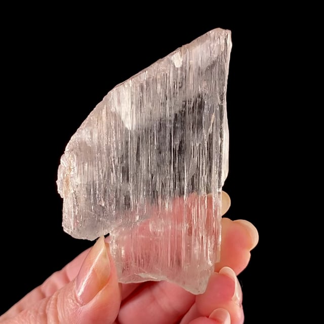 Spodumene var: Triphane (''floater'' crystal)