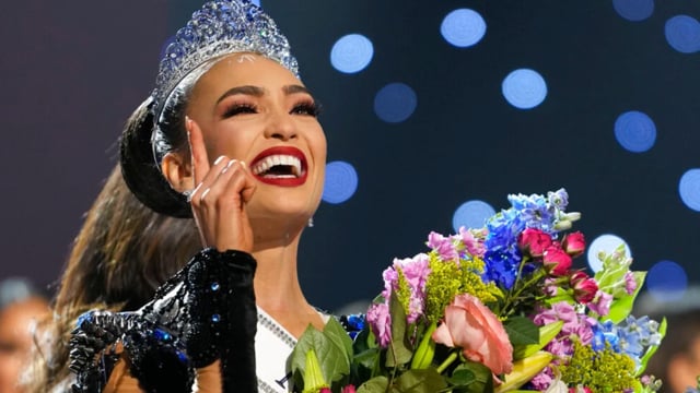 Miss Universe Transitions on Vimeo