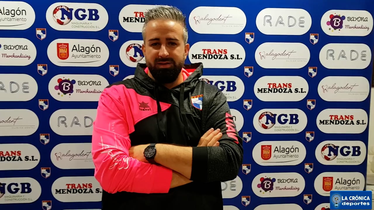 LUIS GISTAS (Entrenador Villa de Alagón)  Villa de Alagón 1-1 CD Morés J7 - Regional Preferente G2 / Fuente: YouTube Raúl Futbolero