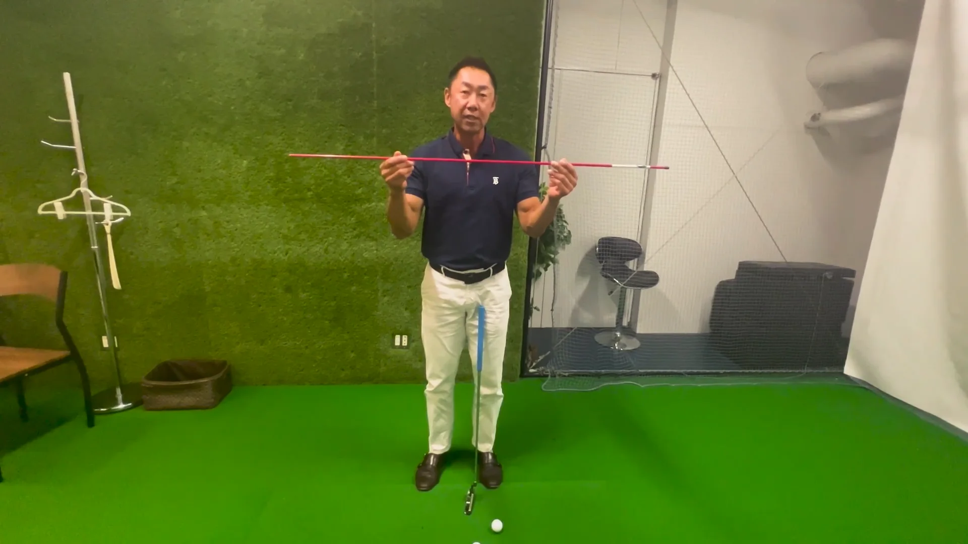 ビデオ］自宅でできるショルダーストローク習得法 | ゴルフライブ