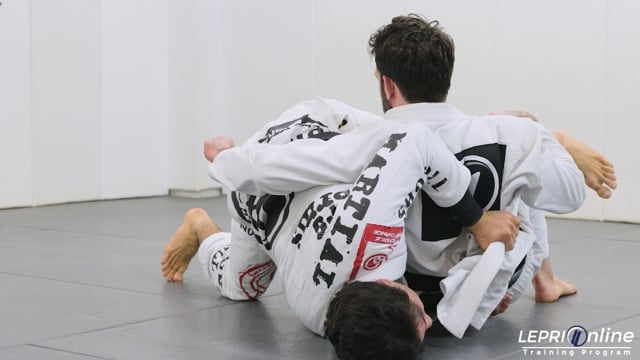 Half Guard Escape when Opponent Changes Base to Back Take