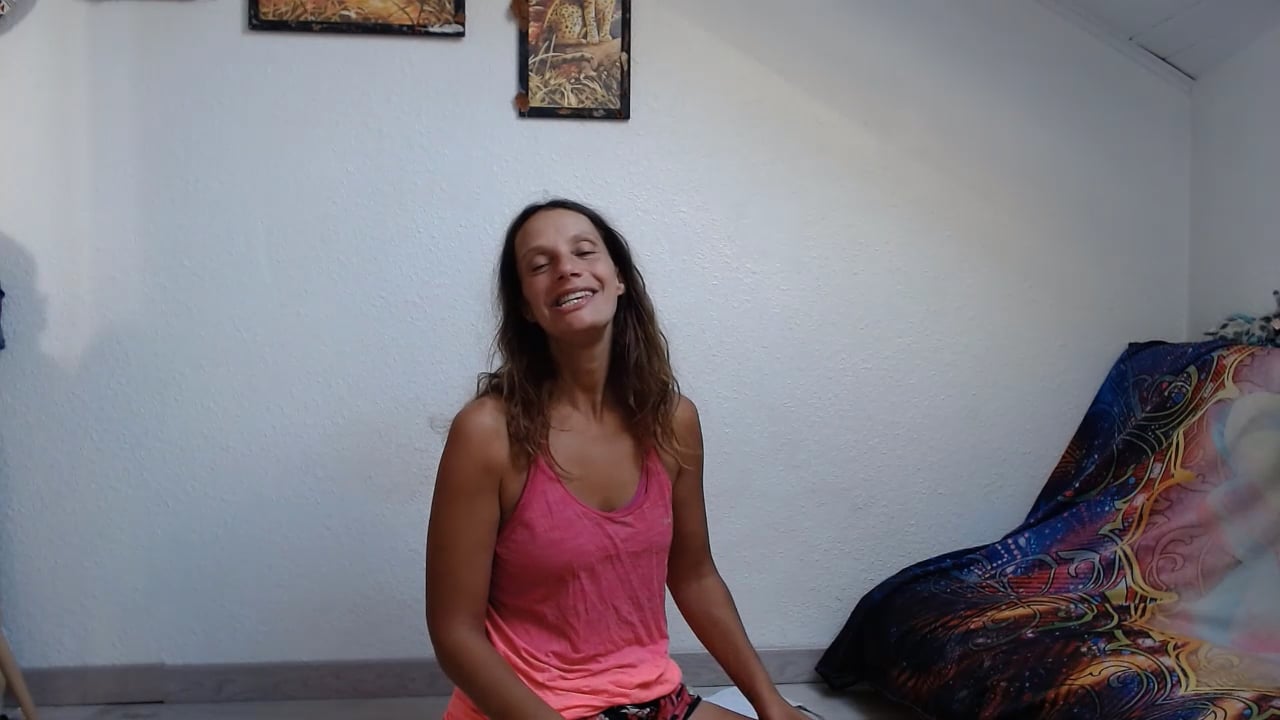 7 - Auto Massage sur soi-même du sommet à la pointe des pieds (13 minutes)