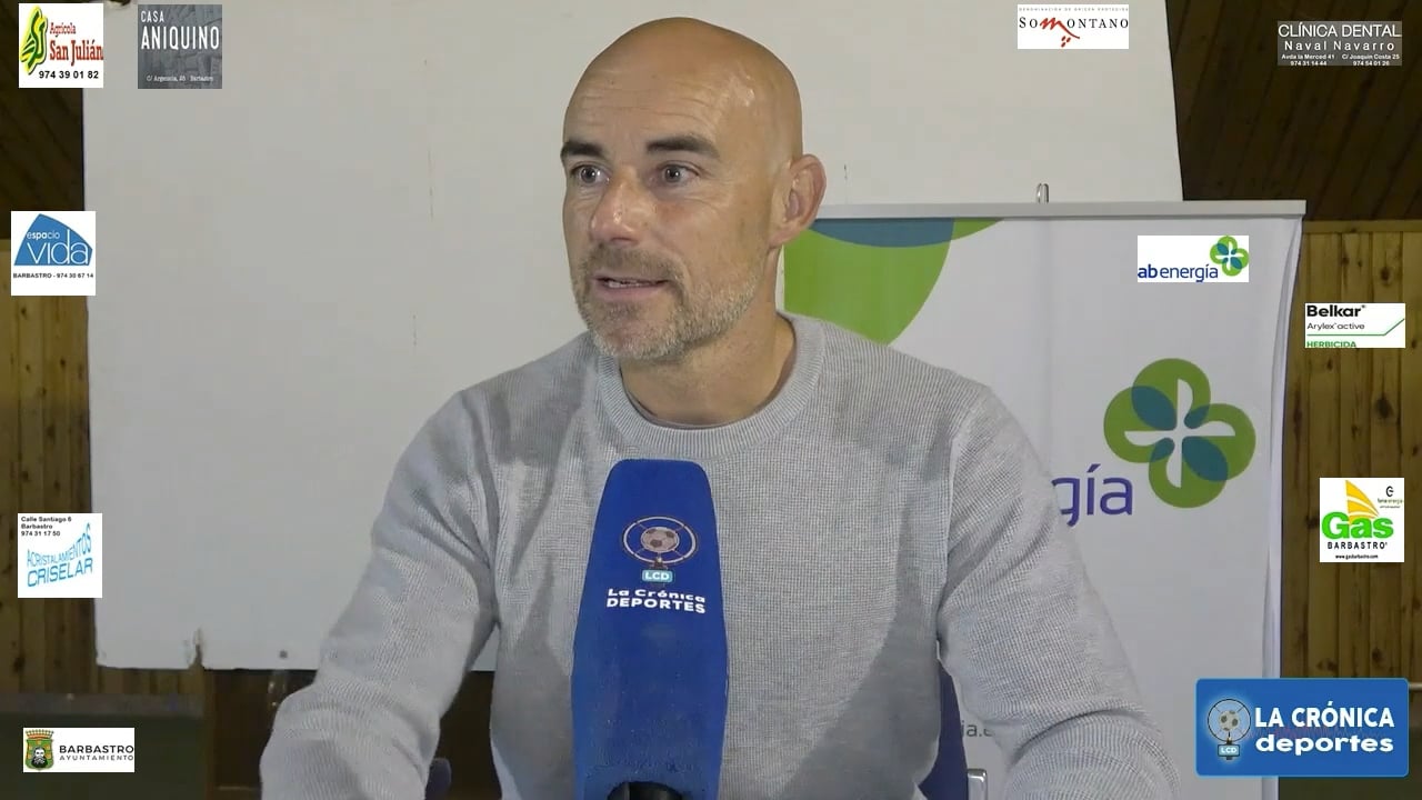 DANI MARTÍNEZ (Entrenador Barbastro) UD Barbastro 0-0 UD Mutilvera / Jor. 9 - Segunda Rfef