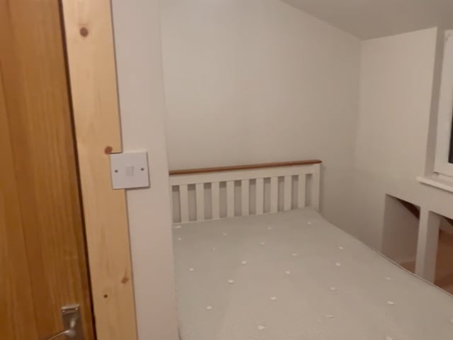 *Recently Refurbished Double Room - Great Location Main Photo