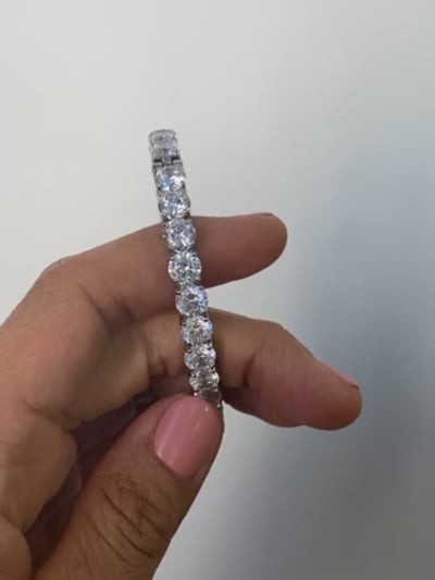 Classic Bangle (36 TCW)