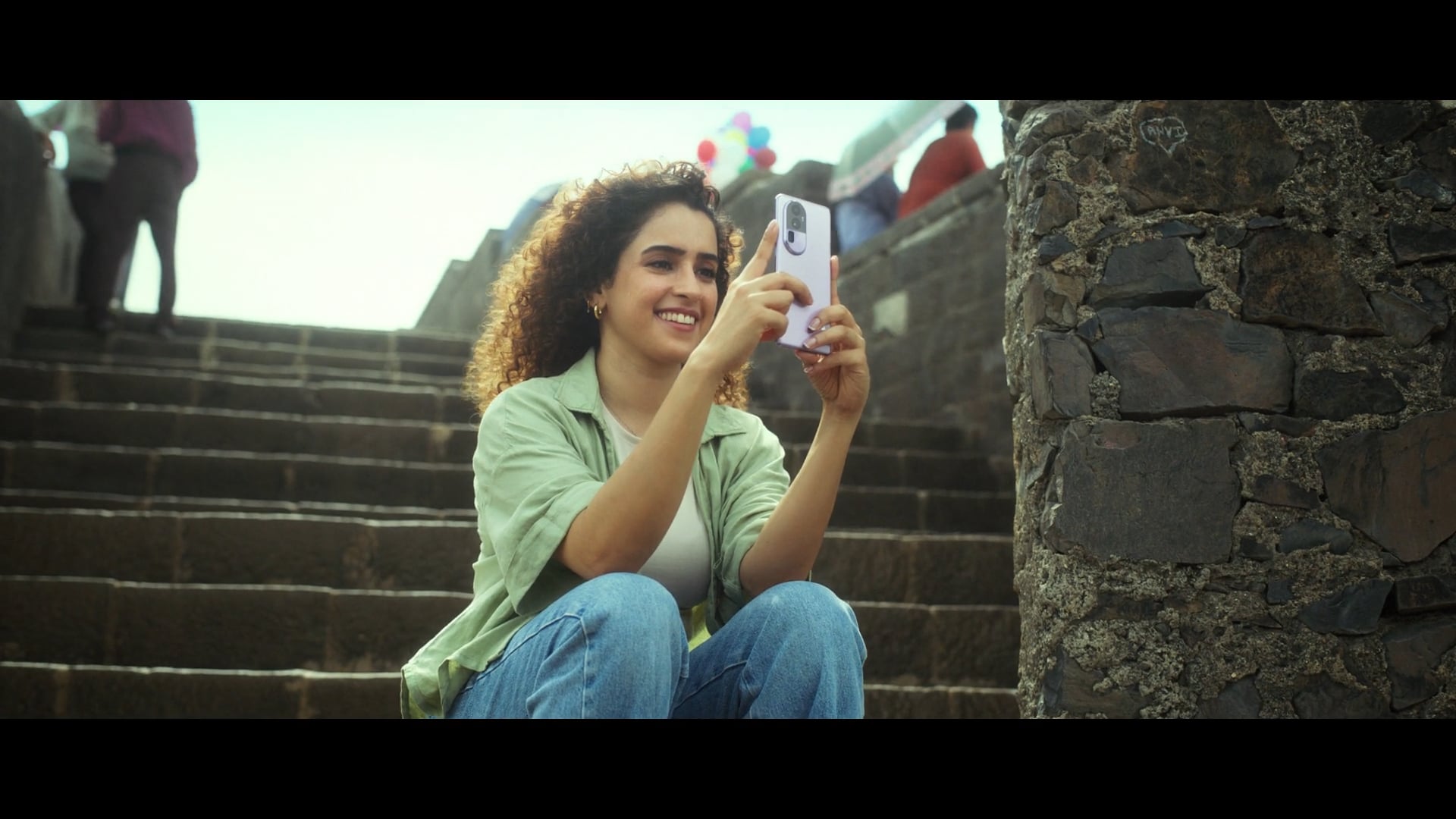 OPPO X Sanya Malhotra | Superhero of Mumbai