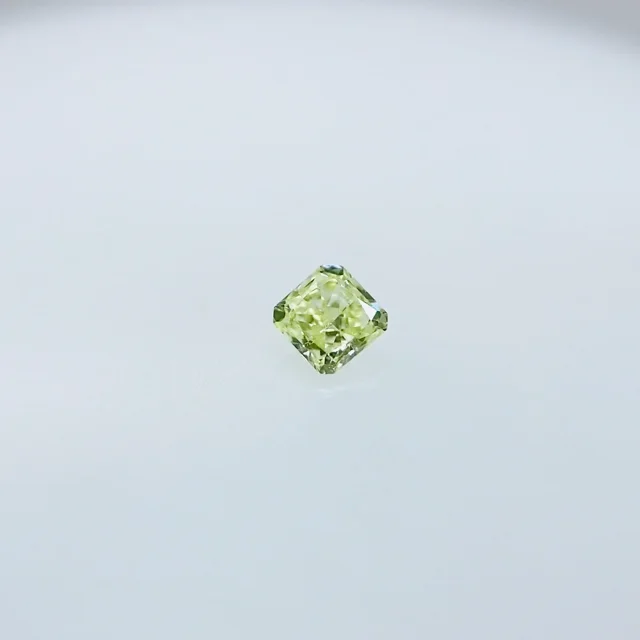 FANCY YELLOW GREEN 0.076ct SQ/RT2340/CGL