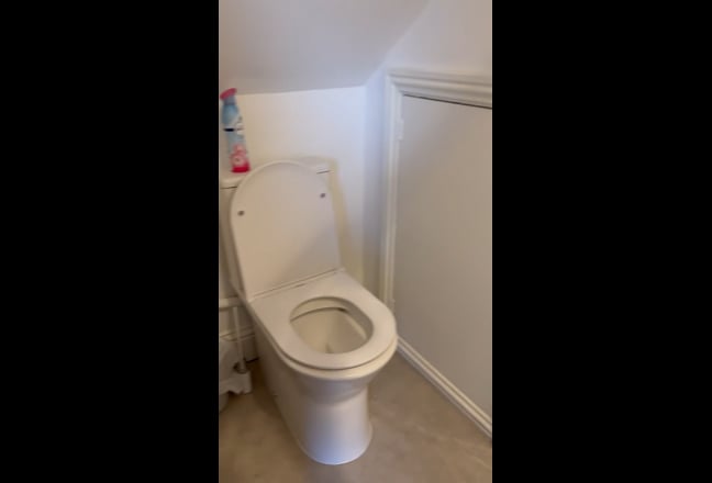 Double loft room with en suite Main Photo