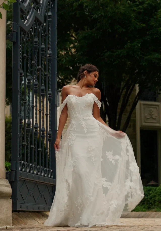 Boned hotsell wedding dress