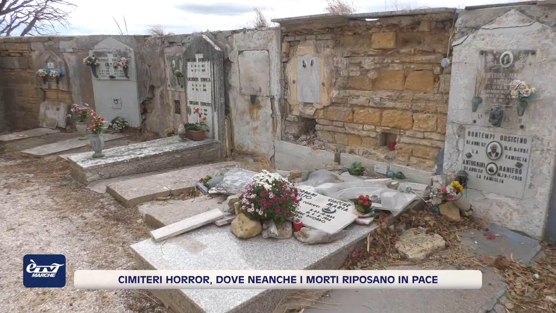 Cimiteri horror, dove neanche i morti riposano in pace - VIDEO
