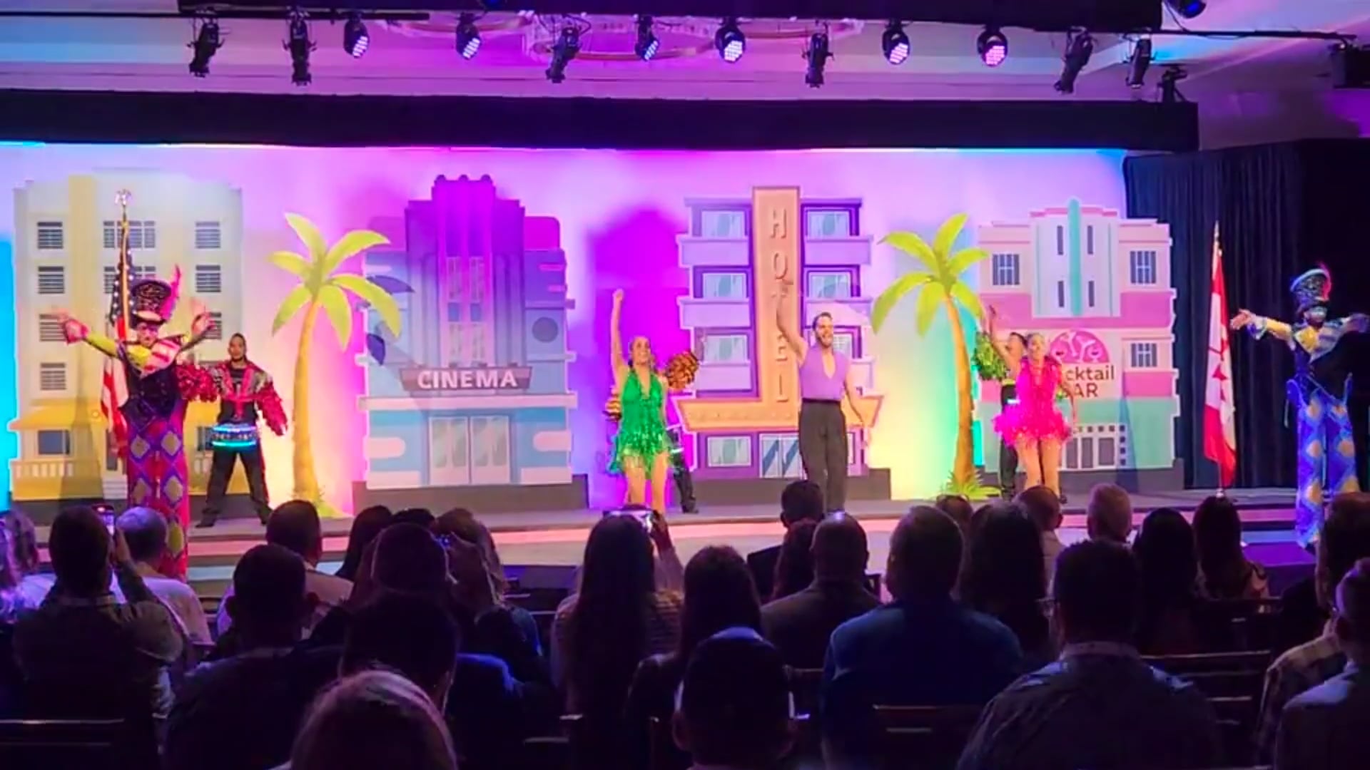 Miami La Hora Loca Opener with Singers