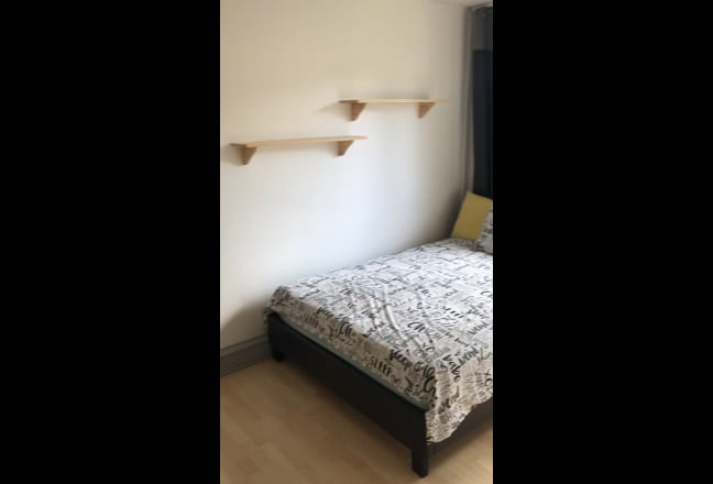 Double  Bedroom in East Putney Main Photo