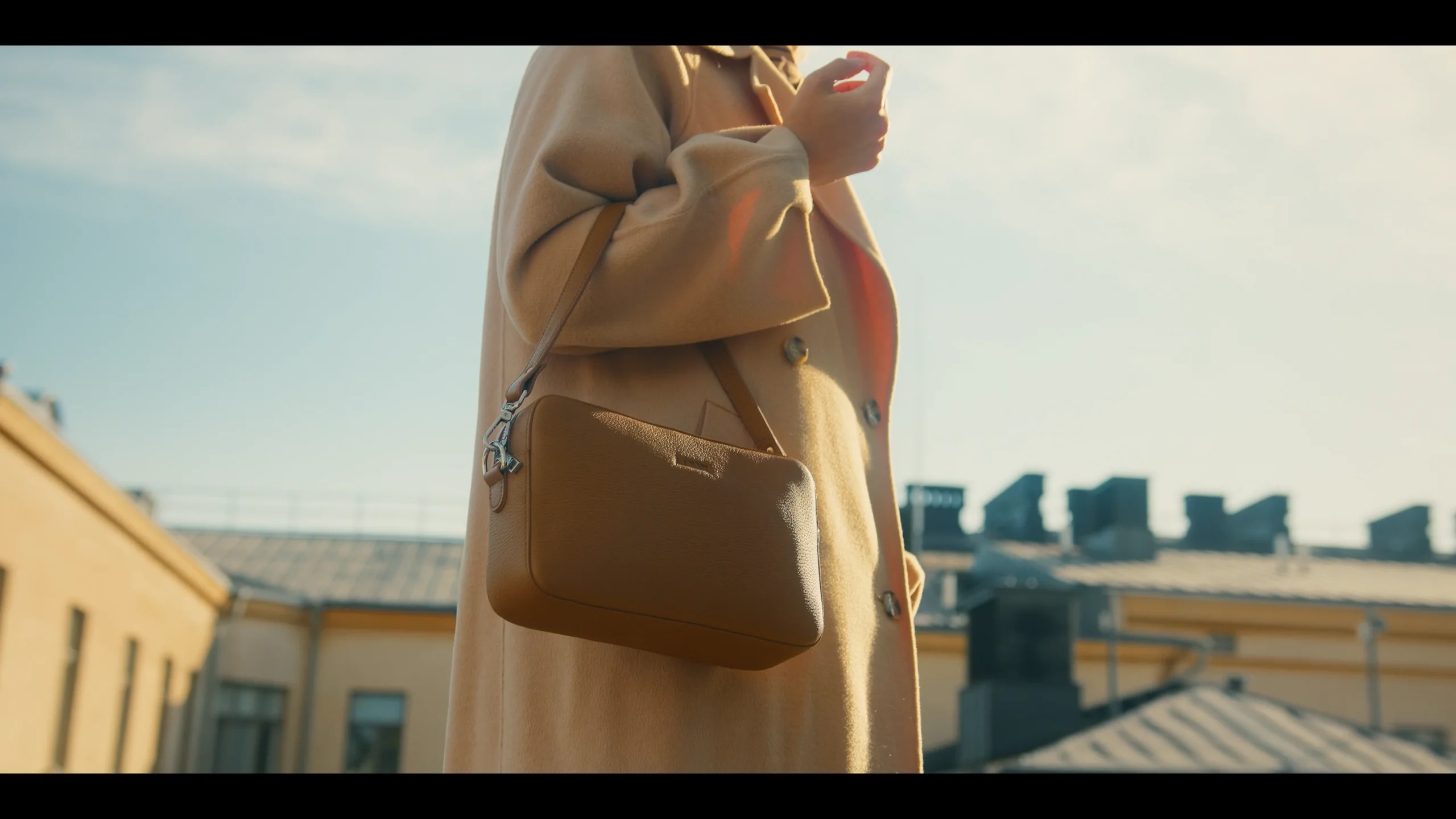 Large Crossbody Bag (Taupe) | AARNI - Made of Elk Leather