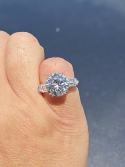 5CT SOLITAIRE WITH BULLET SIDES F623-CZ-14K