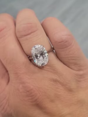 7CT(14X10) OVAL SOLITAIRE F1427-CZ