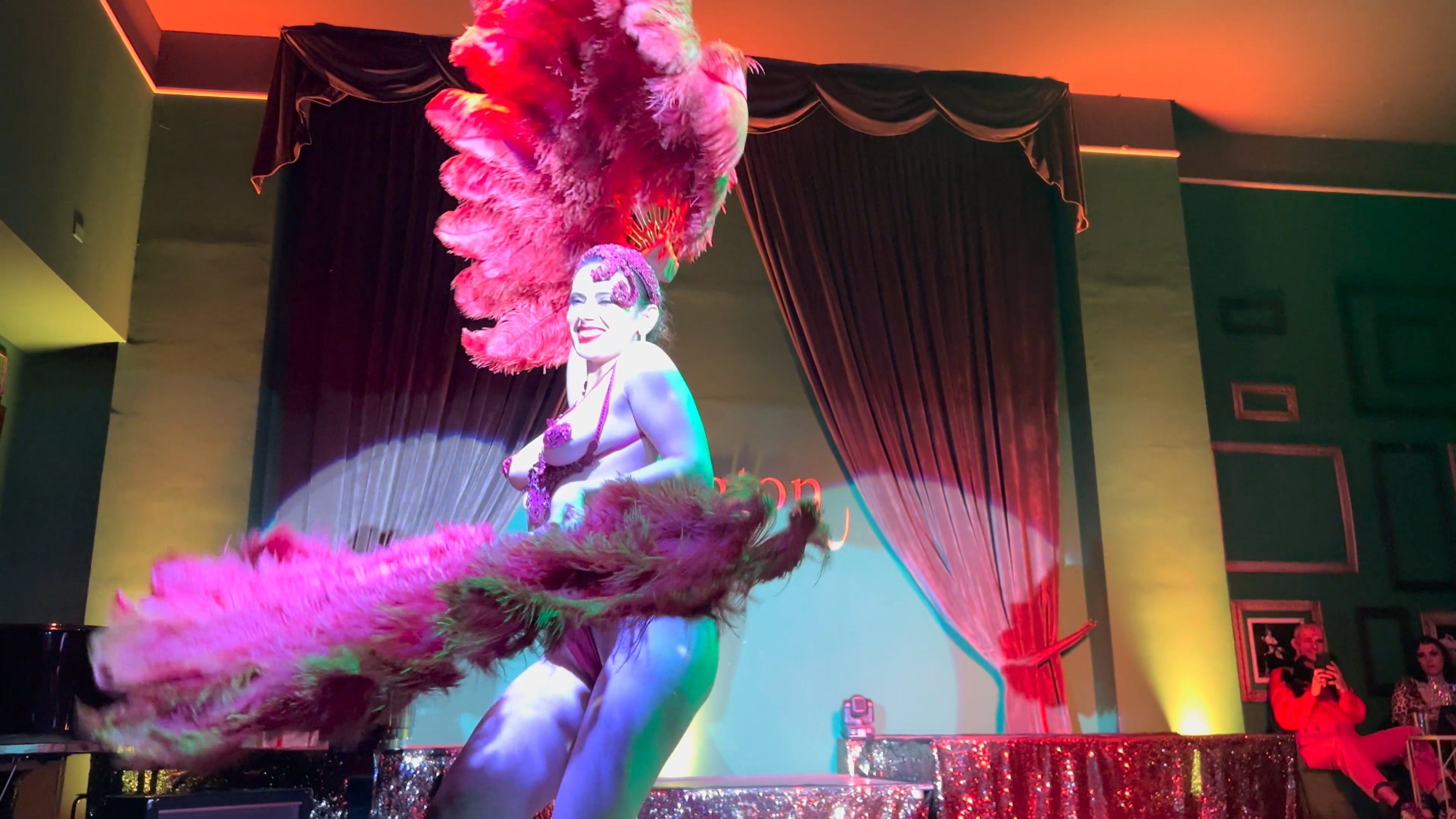 Nolita Burlesque Show “Velvet Sensation”