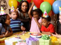 V10-Childrens_birthday__348367790_HDMP4
