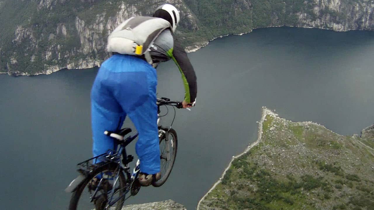 Mountain bike BASE jump from Kjerag on Vimeo