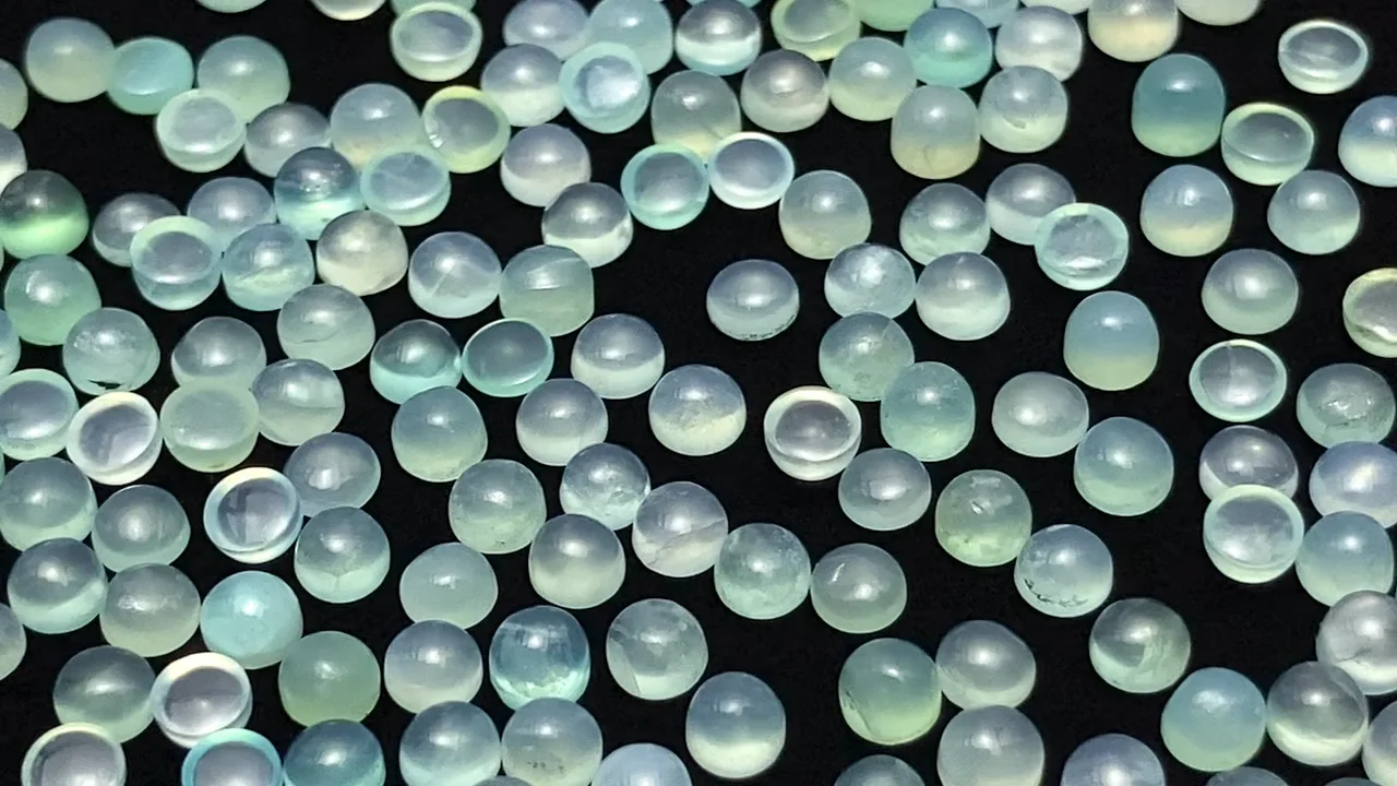 宝石質ペルー産ブルーオパール AAA- ルース ラウンドカボション3×3mm 