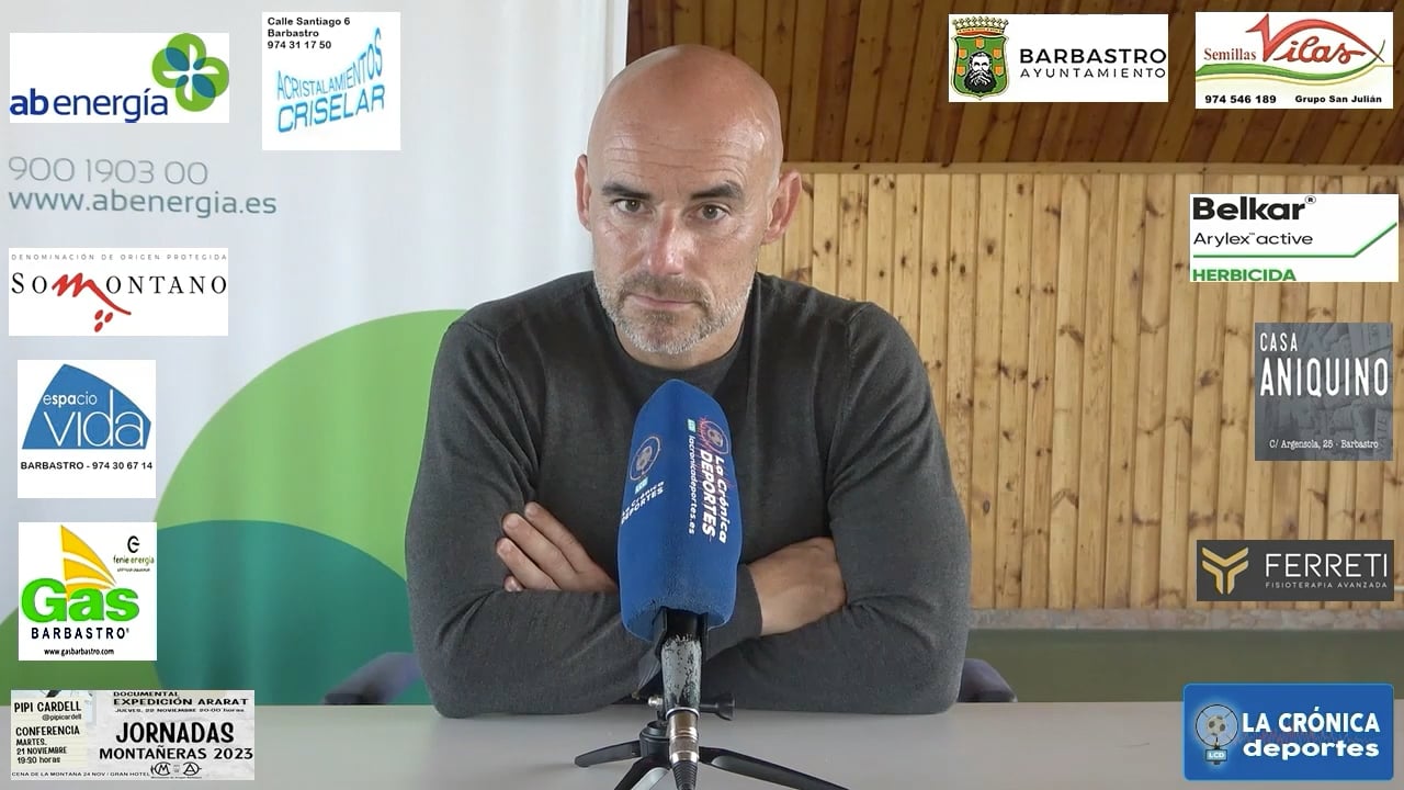 DANI MARTÍNEZ (Entrenador Barbastro) UD Barbastro 0-0 Arenas de Getxo / Jor. 11 - Segunda Rfef