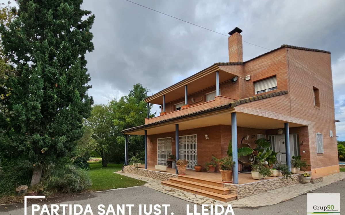 Chalet for Sale in Lleida
