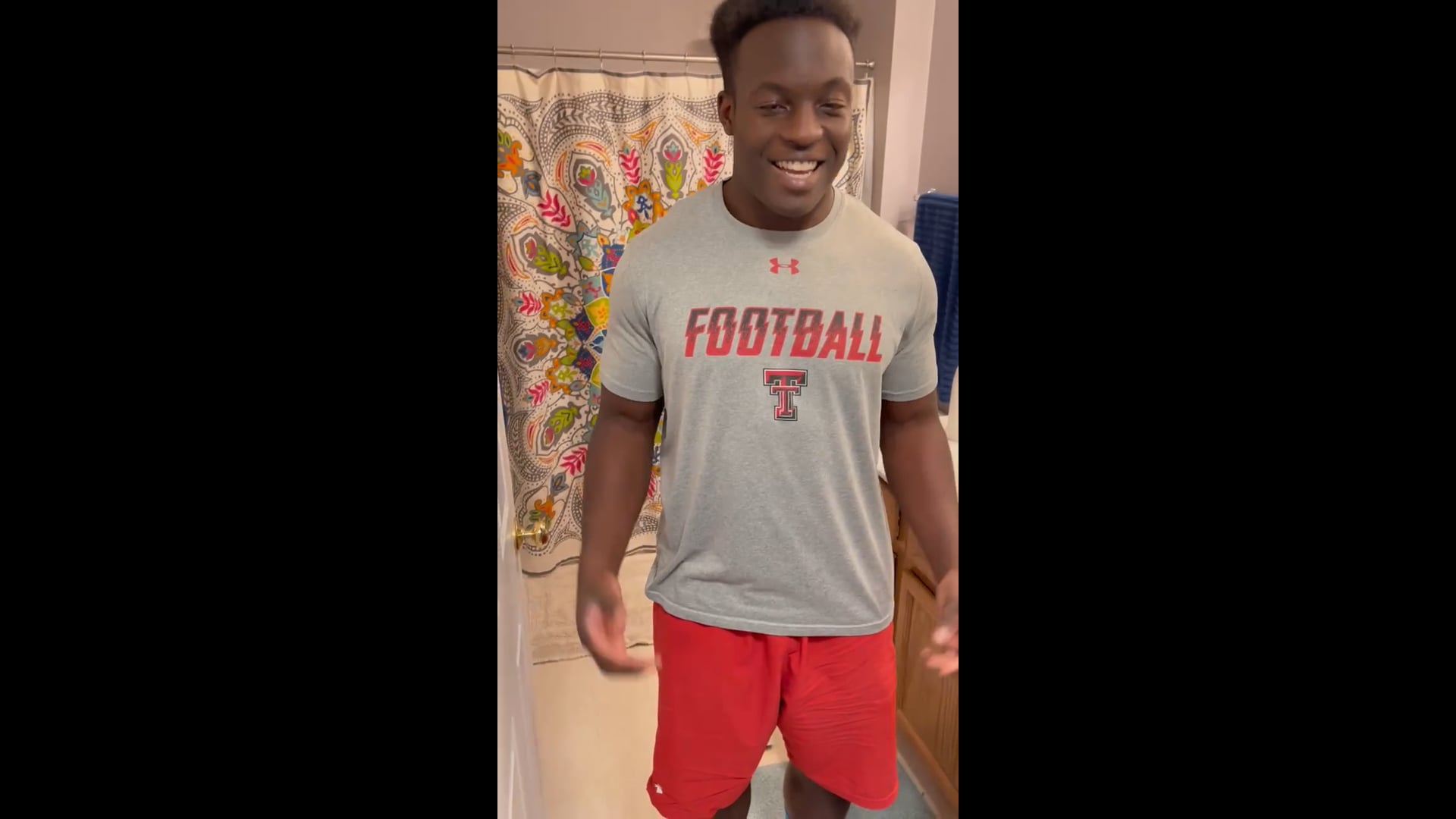 Watch micah awe's Weight: 230.2 pounds