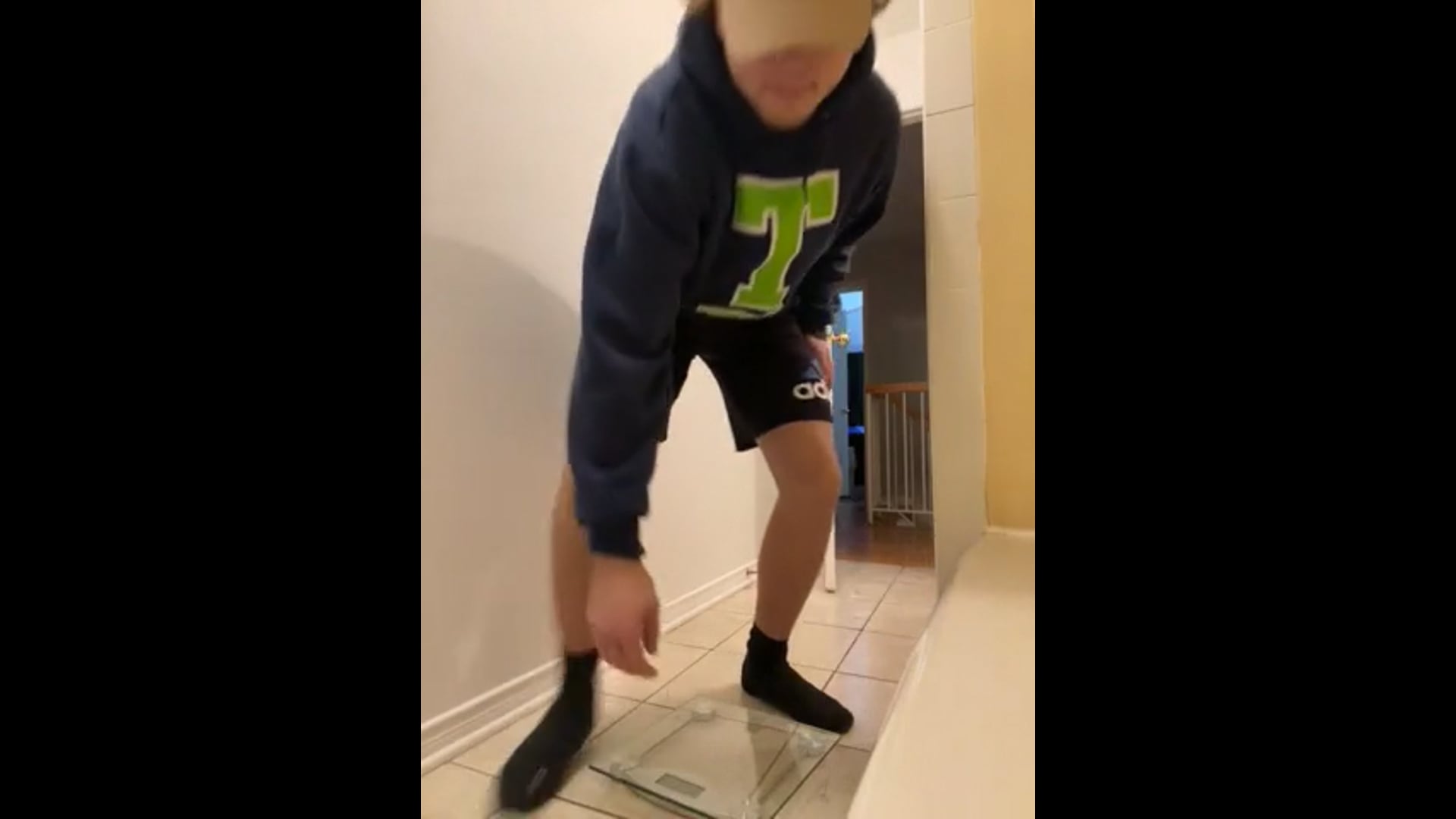 Watch cole szabo's Weight: 177.8 pounds