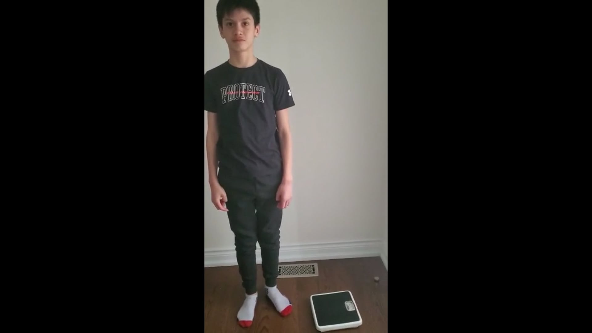 Watch sebastian mercuri's Weight: 102 pounds
