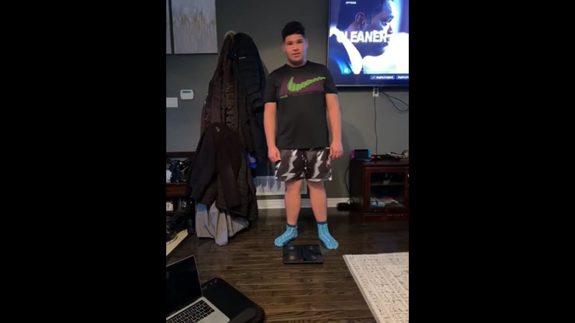 Watch PurpleShift athlete's Weight: 255.6 pounds