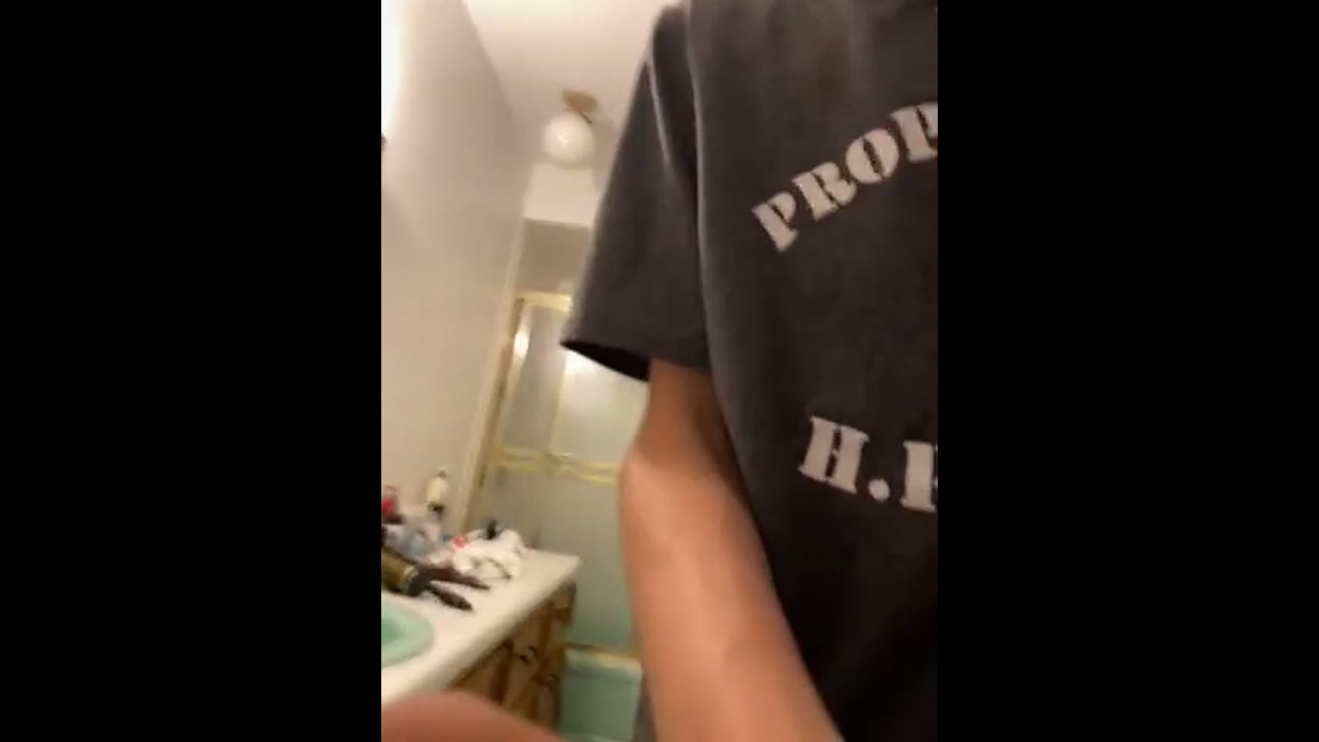 Watch eduard balaci's Weight: 119.05 pounds