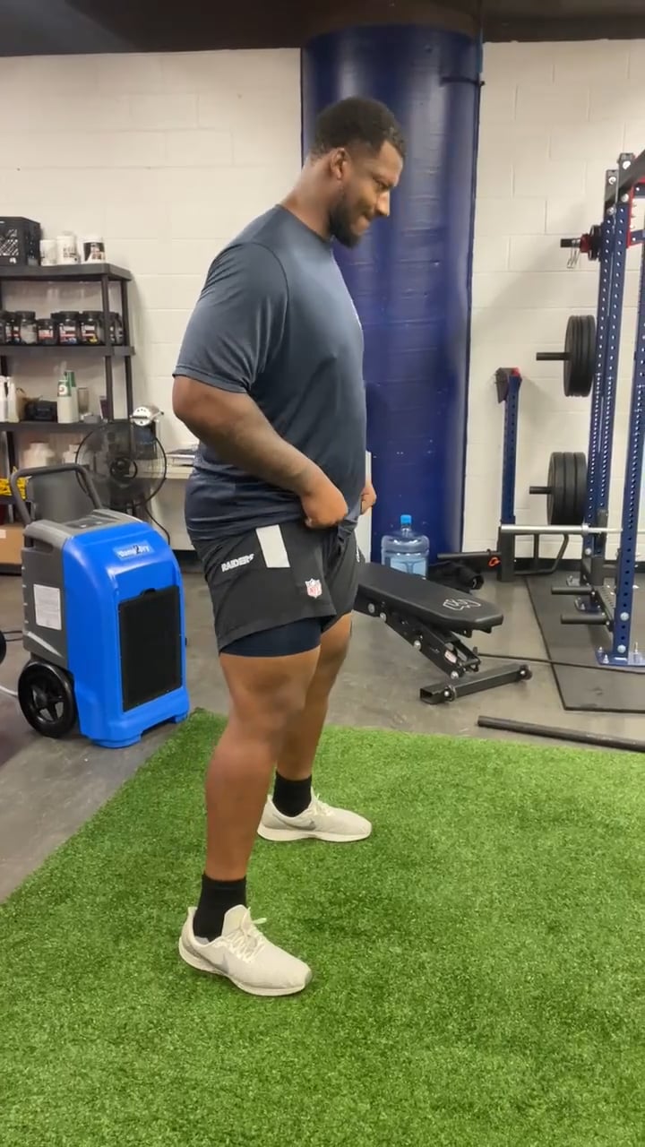 Watch jamar mcgloster's Air Squats: 99 air squats