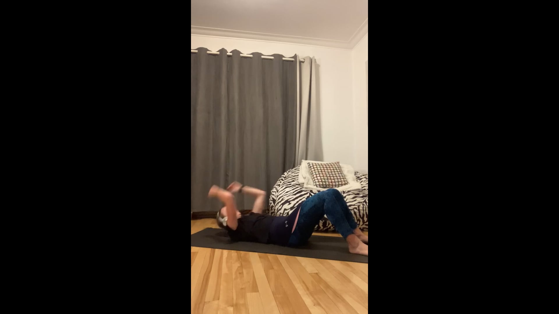 Watch elyse benest's Sit Ups: 61 sit ups