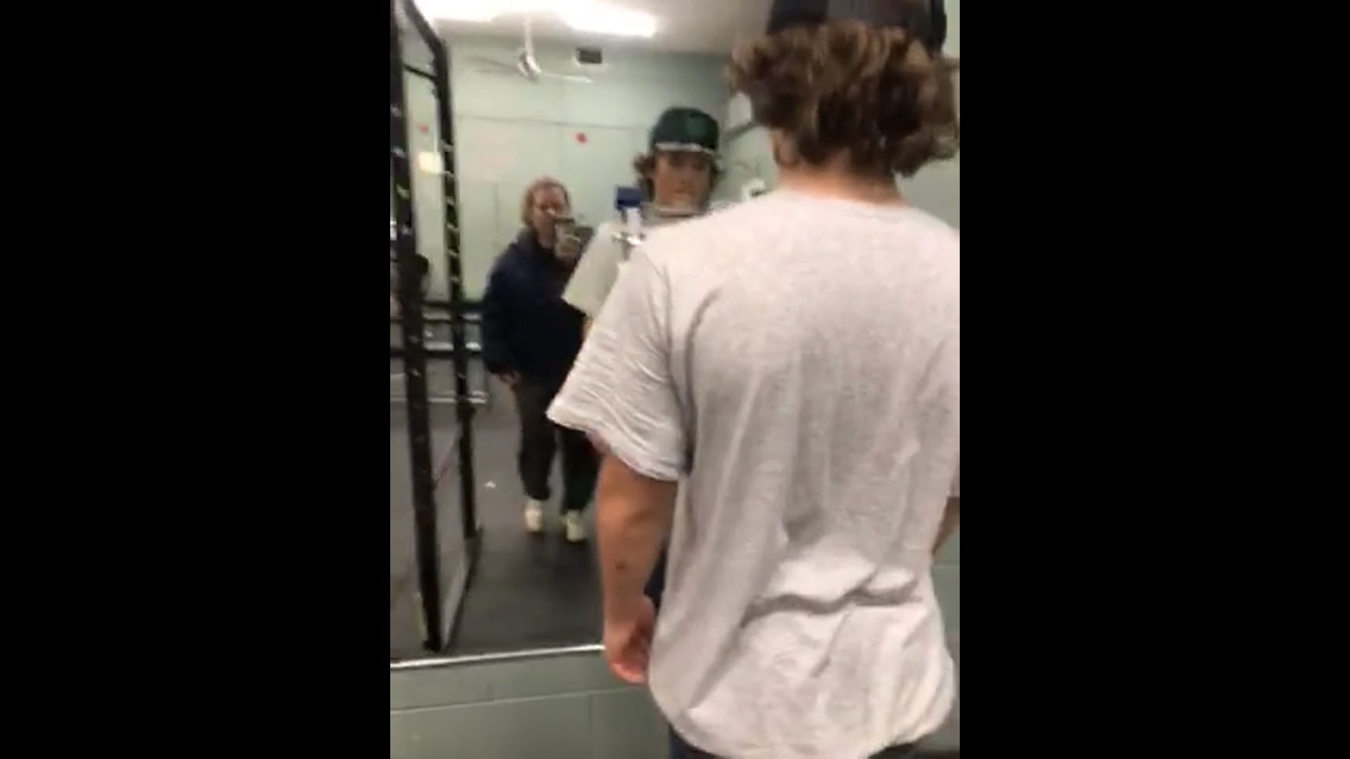 Watch edmond-brian bandy's Weight: 148 pounds