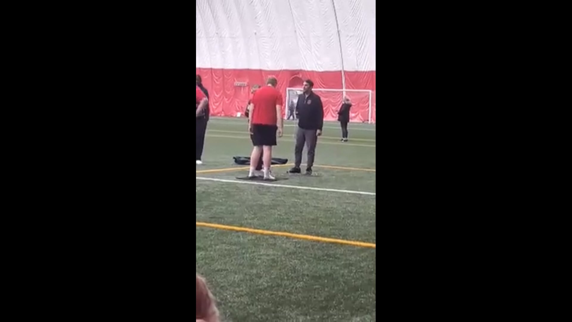 Watch braxton clarke's Vertical Jump: 19.97 inches