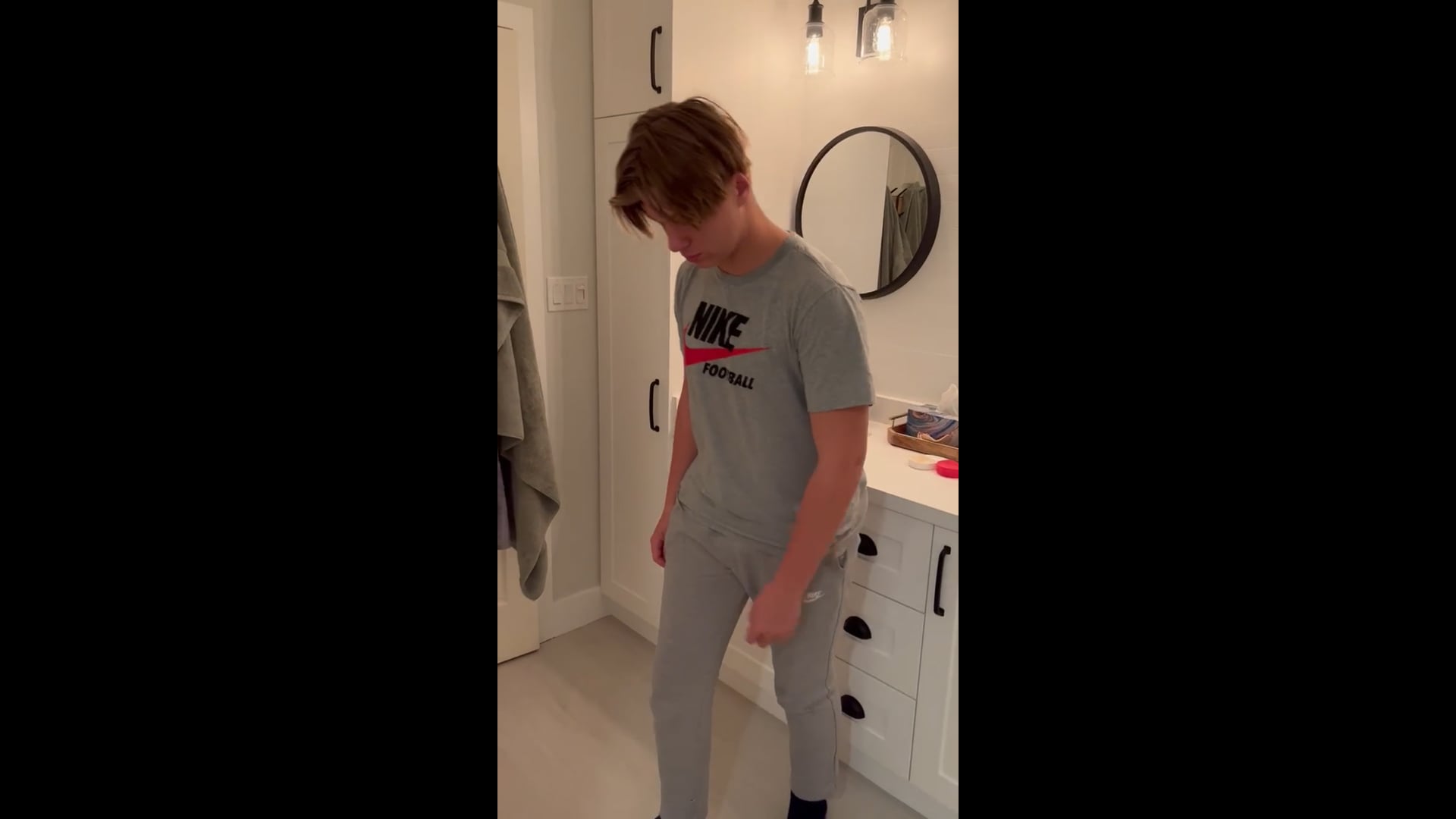 Watch colby karstoff's Weight: 200 pounds