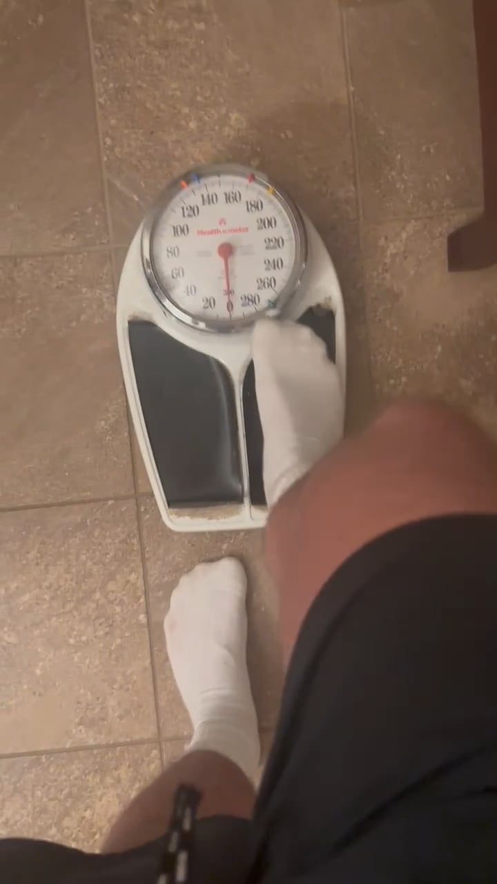 Watch jack stanley's Weight: 225 pounds