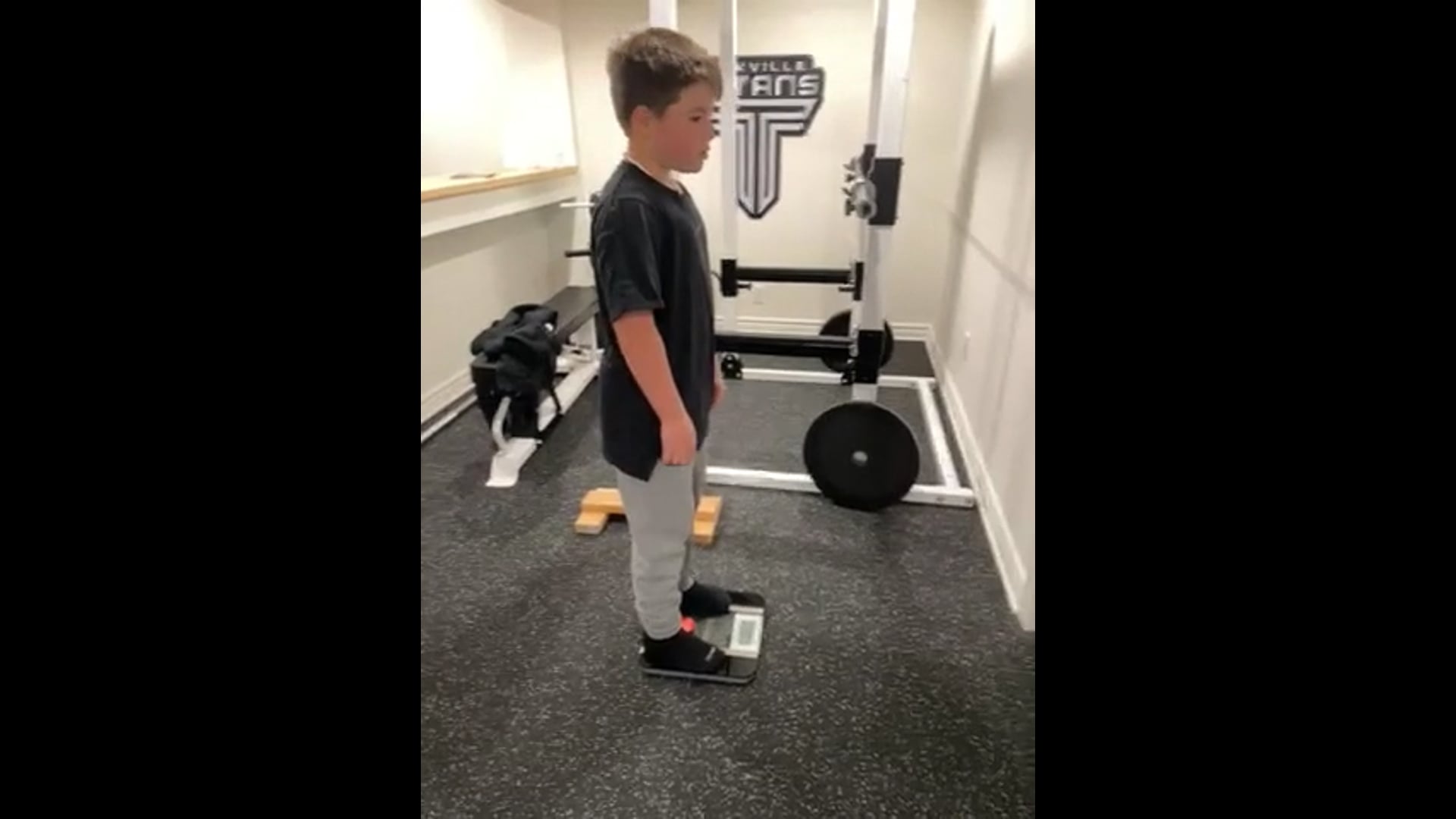 Watch PurpleShift athlete's Weight: 115.5 pounds