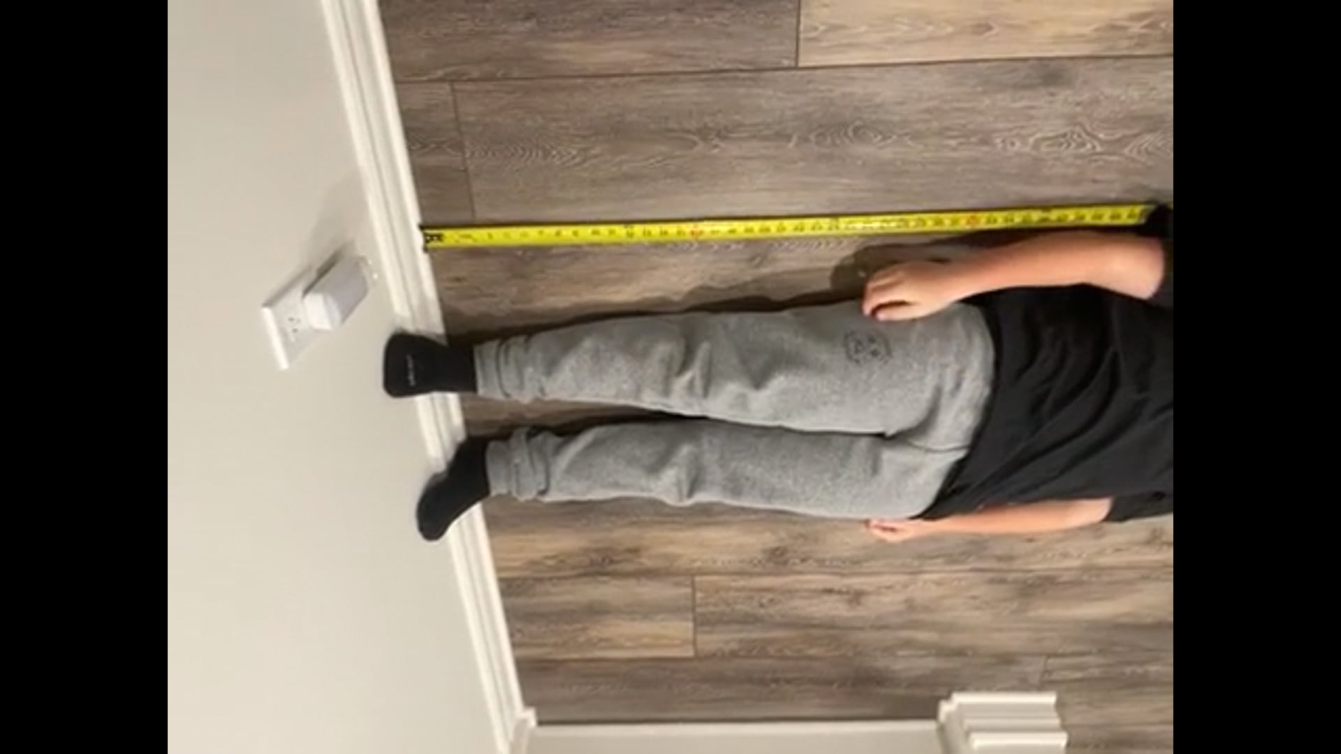 Watch carsten abrams's Height: 59 inches