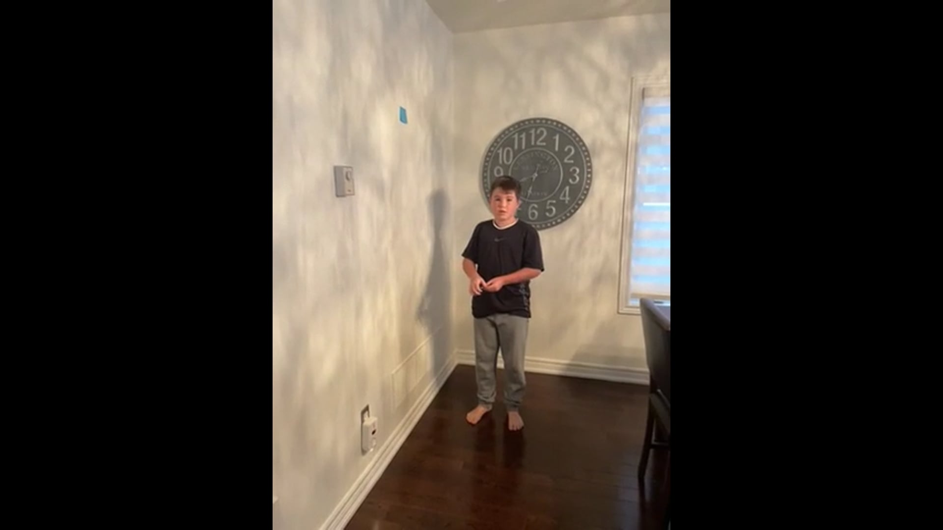 Watch carsten abrams's Vertical Jump: 8.89 inches